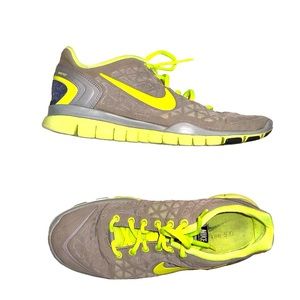 NIKE Trianing Free Fit 2 training tennis athletic shoes women’s size 9